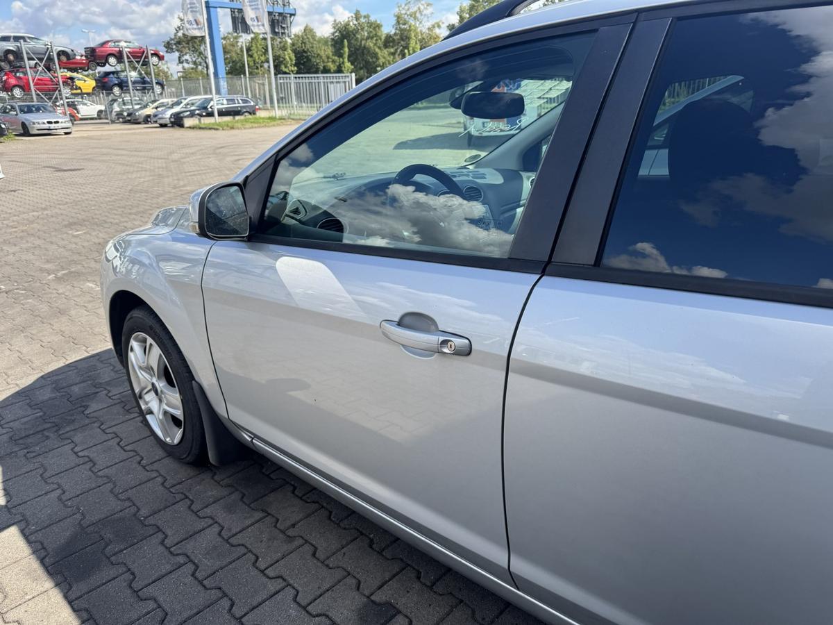 Ford Focus 2 original T&uuml;r vorn links Polar Silber 5-T&uuml;rer Facelift Bj.2009